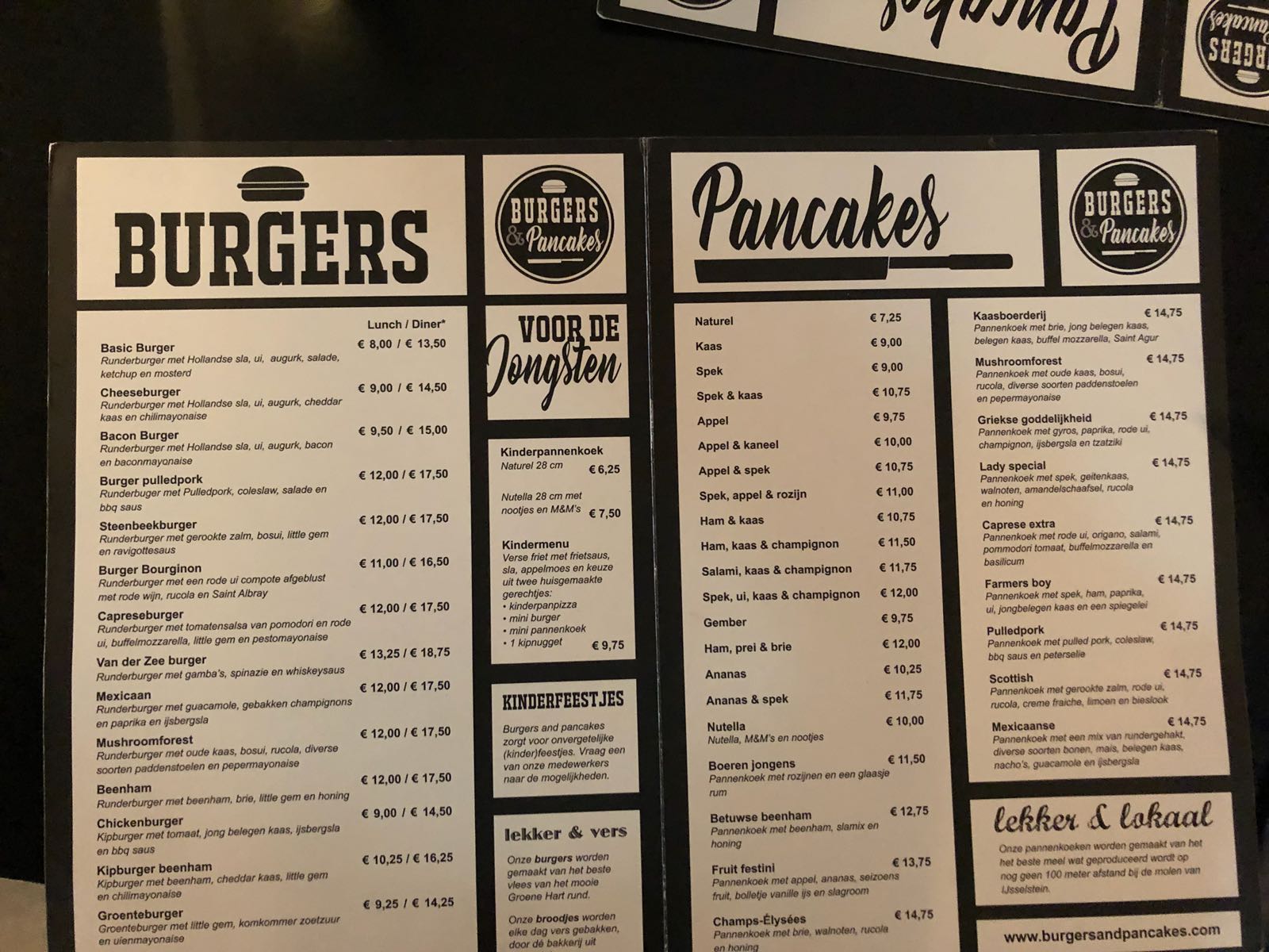 Menukaart Burgers & Pancakes